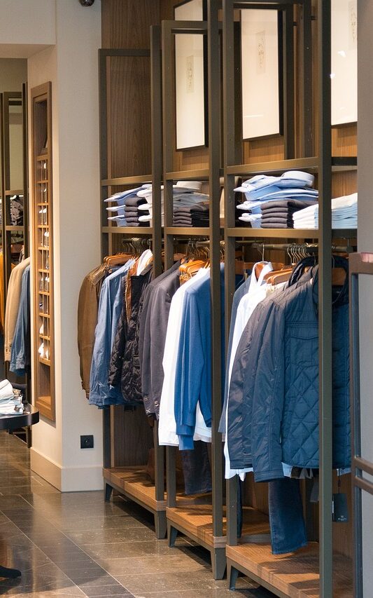 store, clothes, shopping mall-906722.jpg